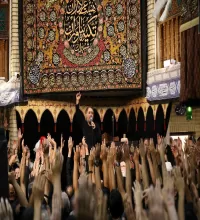 کلیپ شب اول تکیه خوانی محمدحسین پویانفر در مسجد نیاوران | ۱۴۰۲